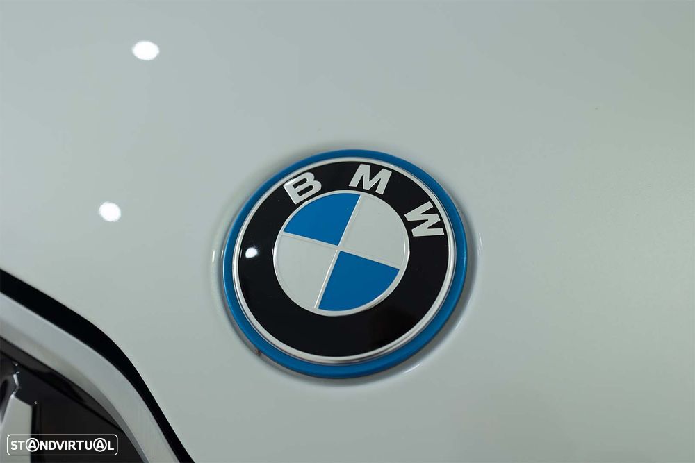 BMW iX1 xDrive30 Pack Desportivo M - 16