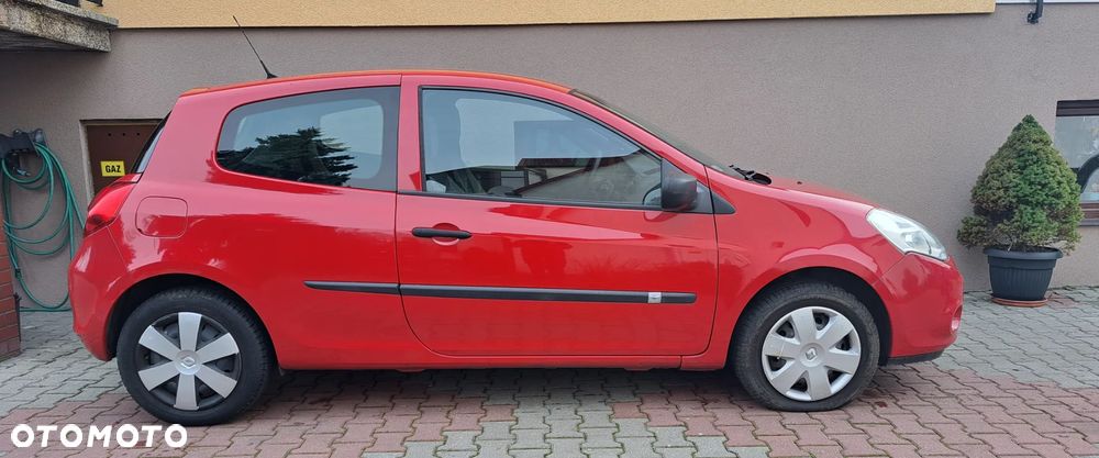 Renault Clio - 7
