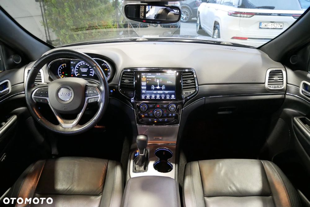 Jeep Grand Cherokee - 19
