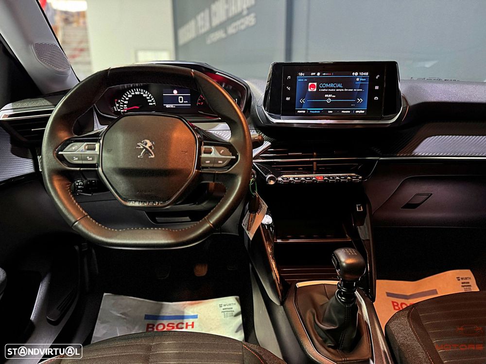 Peugeot 208 1.2 PureTech SE Style - 19