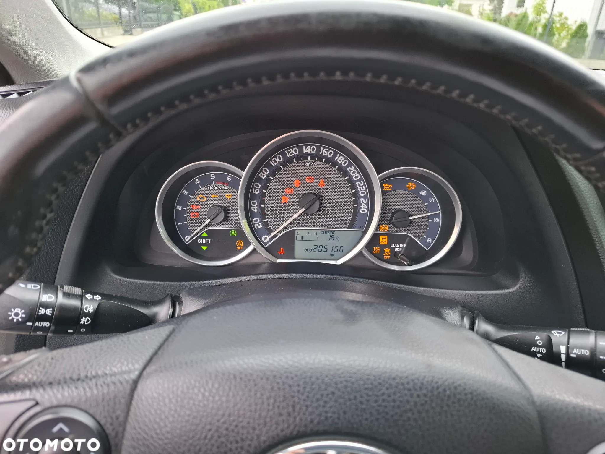 Toyota Auris 2.0 D-4D Touring Sports Life Plus - 19