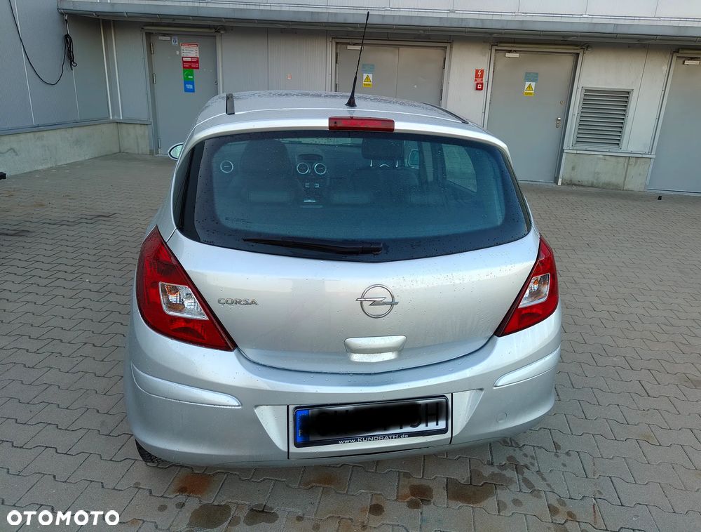 Opel Corsa 1.4 16V Cosmo - 17