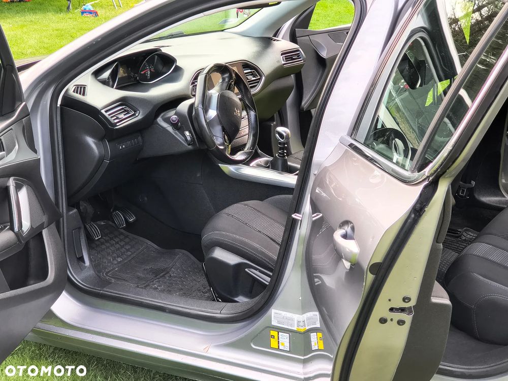 Peugeot 308 1.6 e-HDi Allure S&S - 5