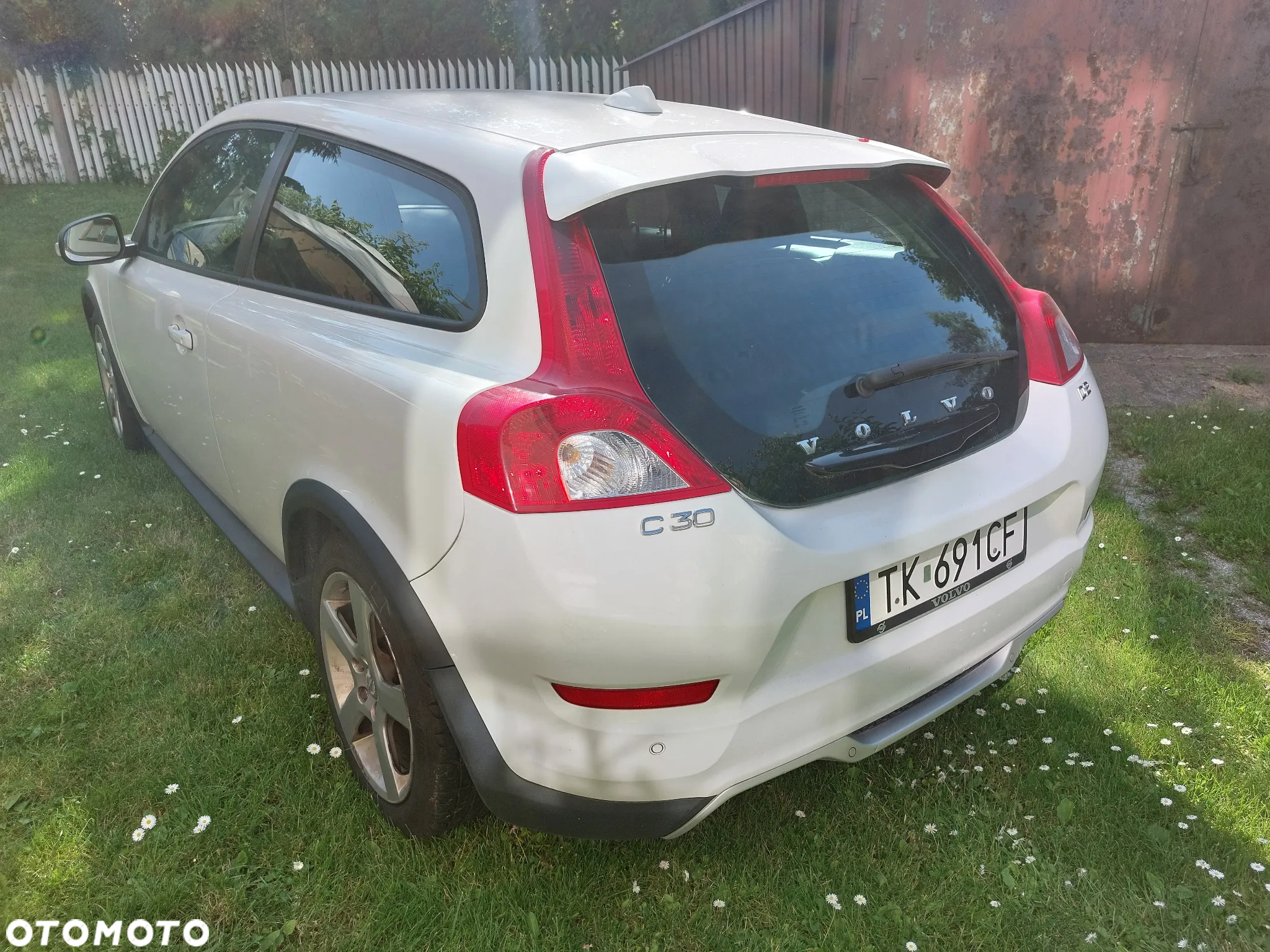 Volvo C30 D2 R-Design - 4