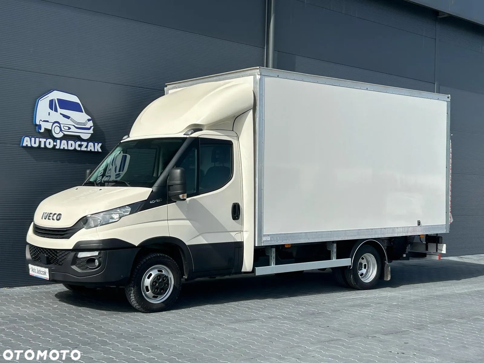 Iveco Daily 35C18 40C18 3.0 HPI Hi-Matic Kontener 8 palet + winda 750kg + drzwi boczne **Climatronic**Sprowadzony**2019R** - 1