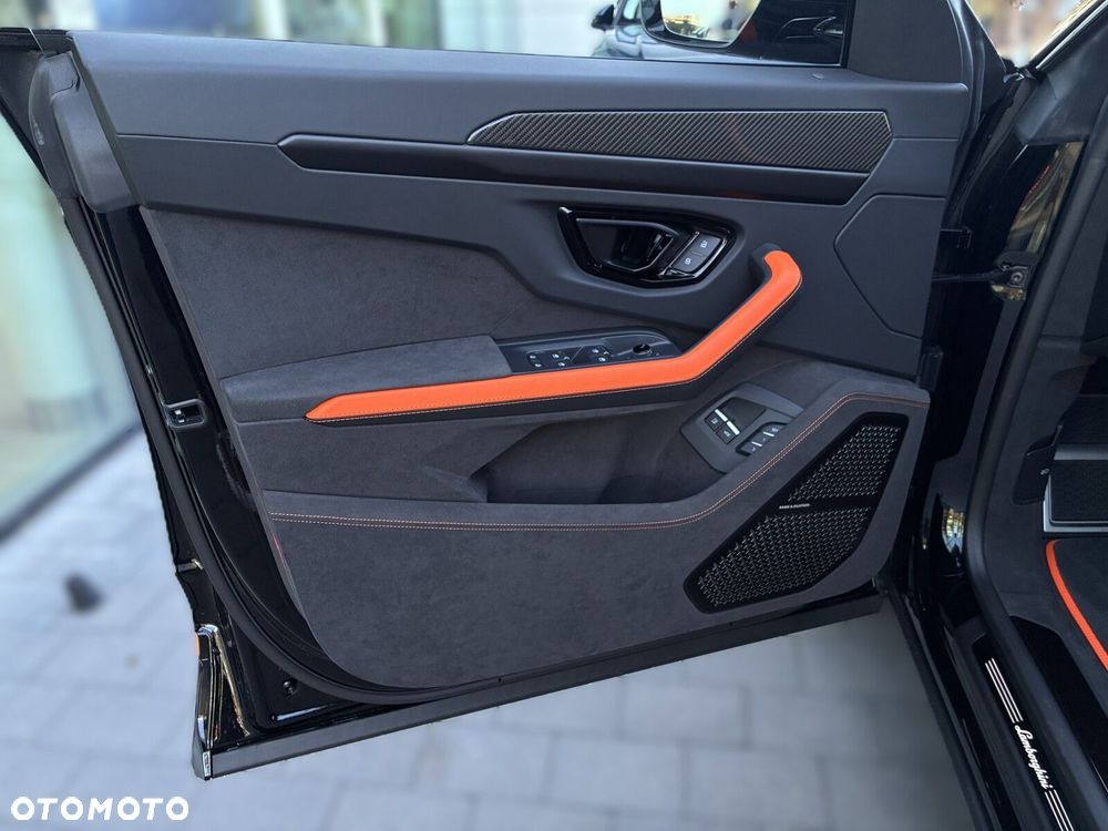 Lamborghini Urus - 7
