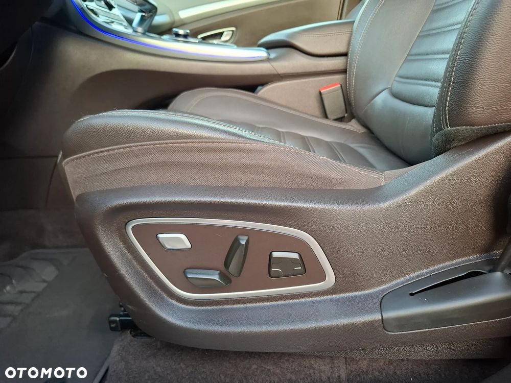 Renault Espace 1.6 TCE Initiale Paris EDC 7os - 18