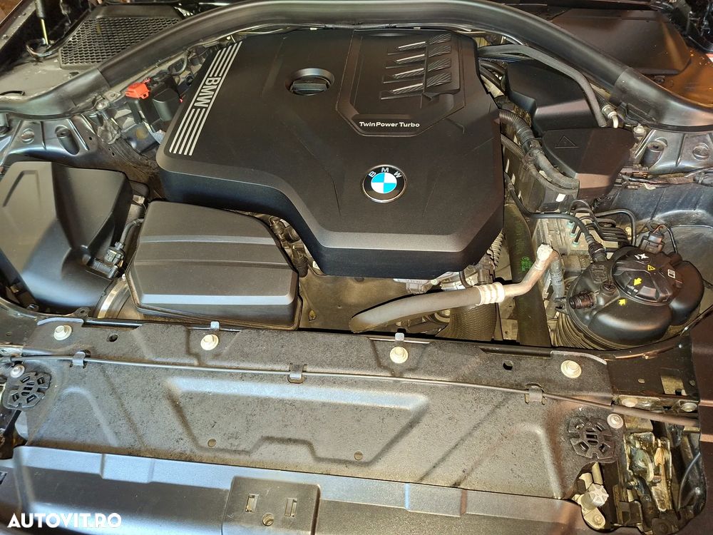 BMW Seria 3 320i AT - 10