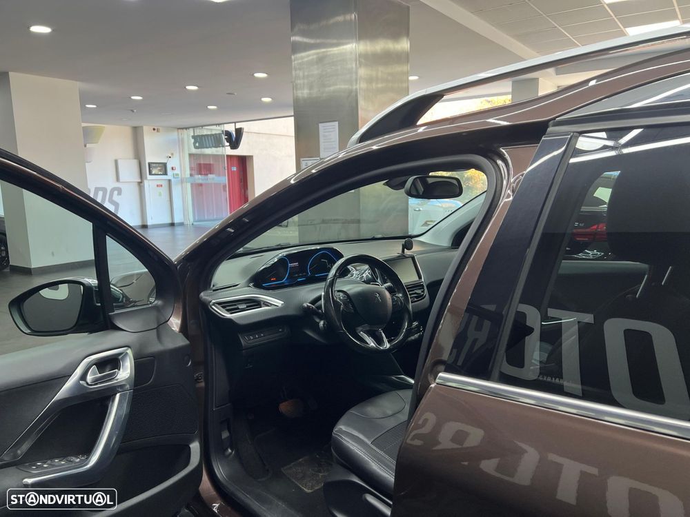 Peugeot 2008 1.6 e-HDi Allure 2-Tronic - 27