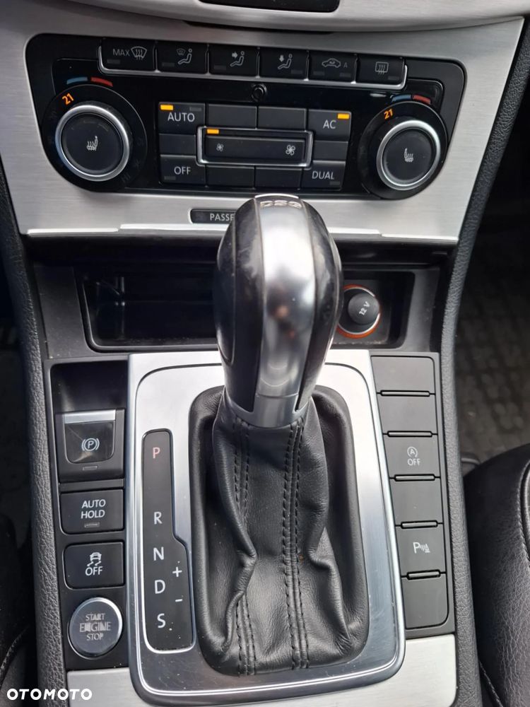 Volkswagen Passat 2.0 TDI 4Mot Highline DSG - 11