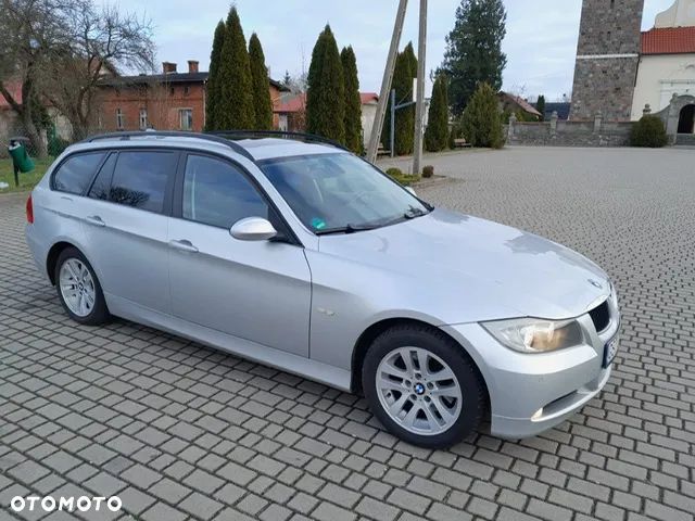 BMW Seria 3 320d DPF Touring - 6