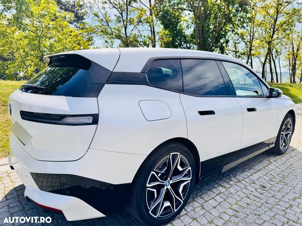 BMW iX xDrive40 - 23