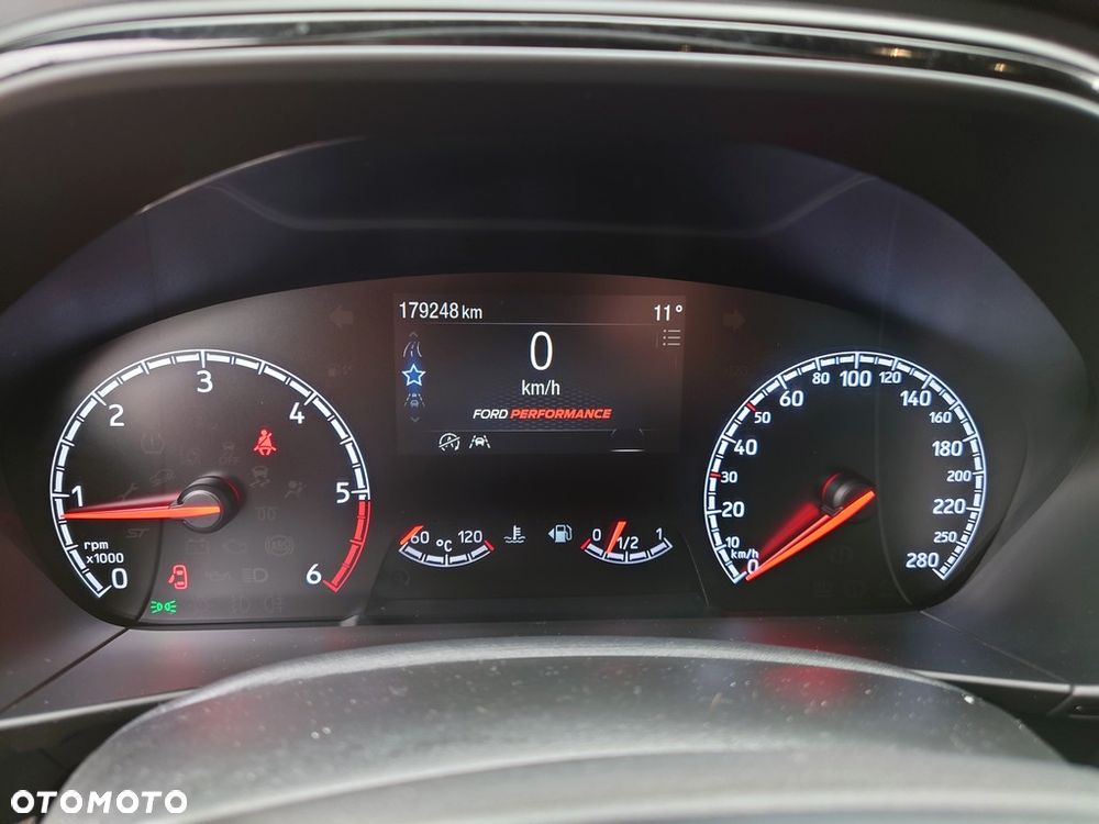 Ford Focus 2.0 EcoBlue ST - 19