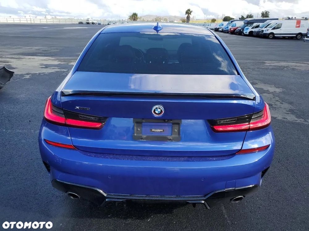 BMW Seria 3 330i xDrive M Sport - 5
