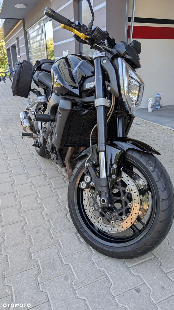Yamaha FZ - 7
