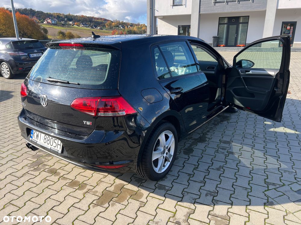 Volkswagen Golf - 6
