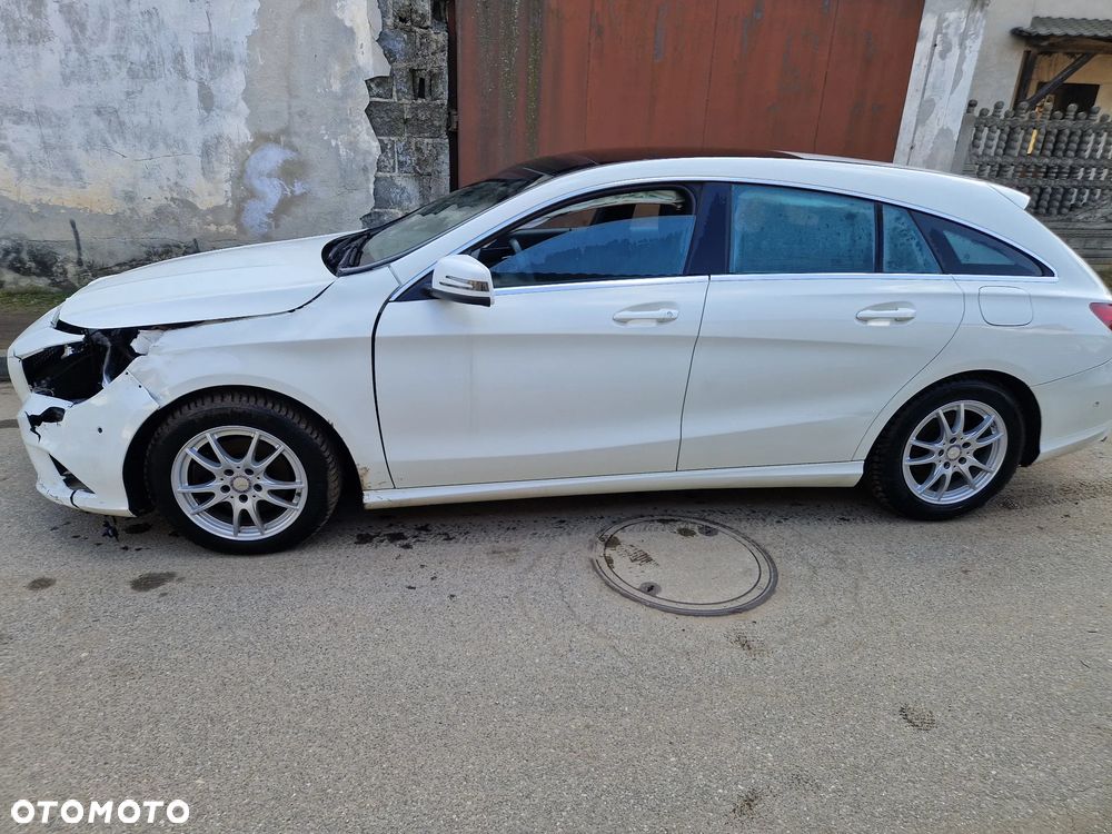 Mercedes-Benz CLA 180 Peak Edition - 6