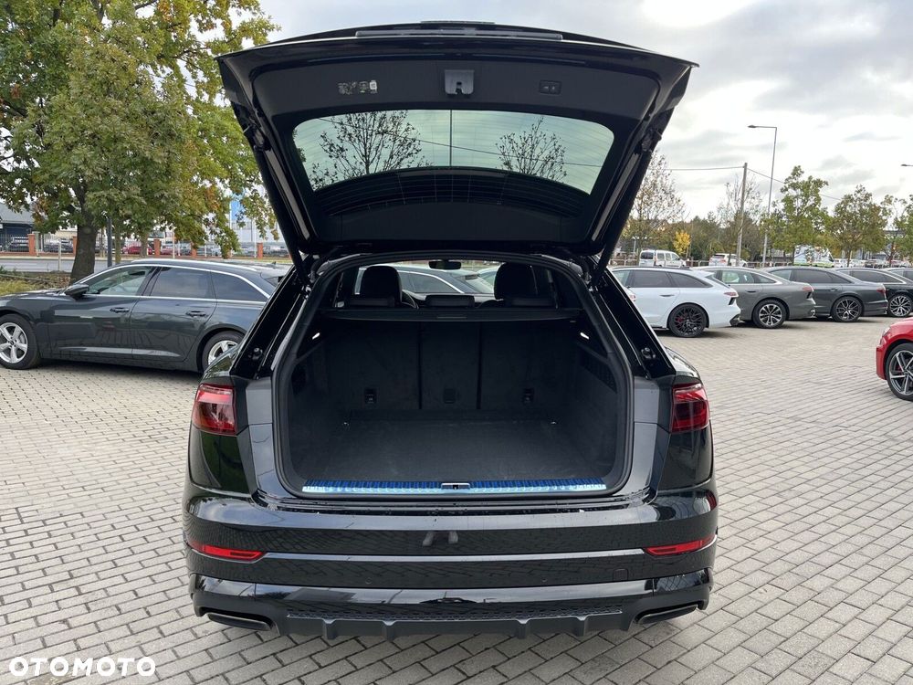 Audi Q8 - 18