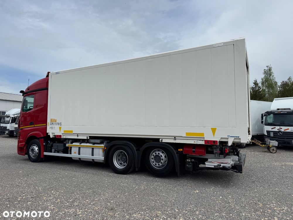 Mercedes-Benz Actros - 12