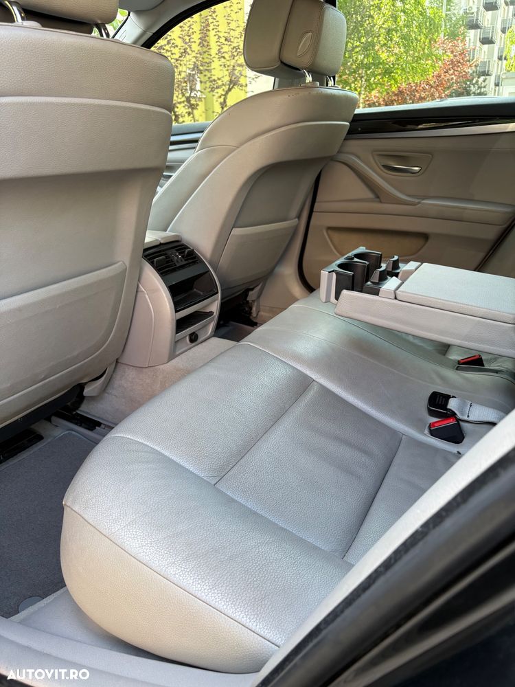 BMW Seria 5 525d xDrive - 7