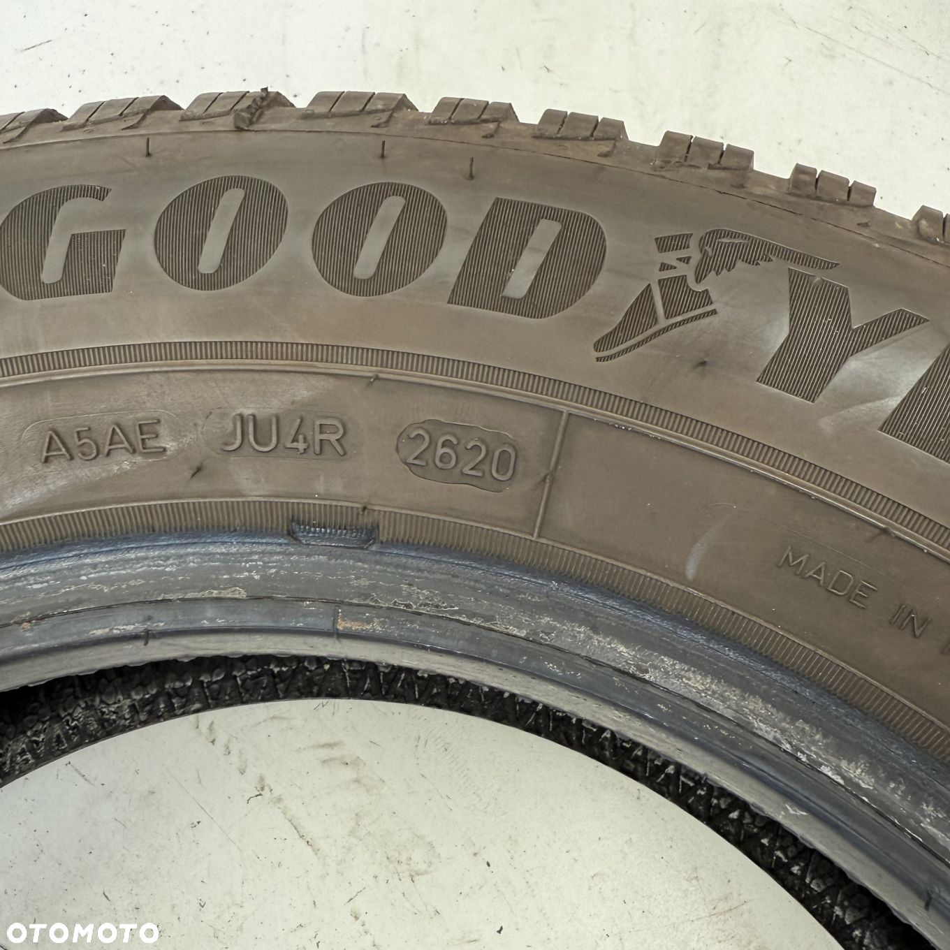 Opona 195/65/15 Goodyear UltraGrip 9+ (F5646) - 4