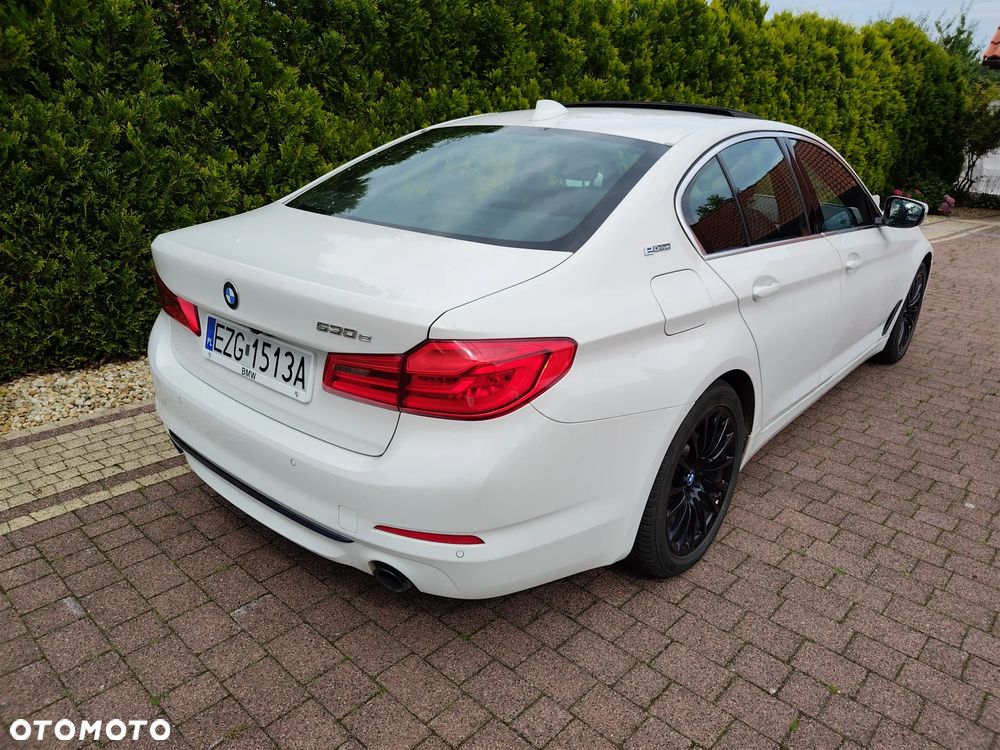 BMW Seria 5 530i mHEV Luxury Line sport - 13