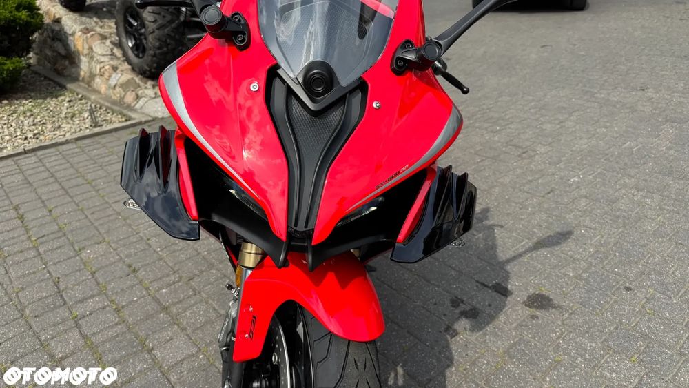 QJMOTOR SRK 800RR - 9