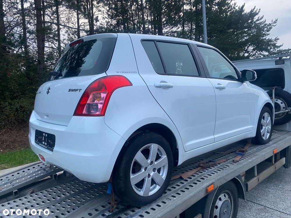 Suzuki Swift 2009 photo 4