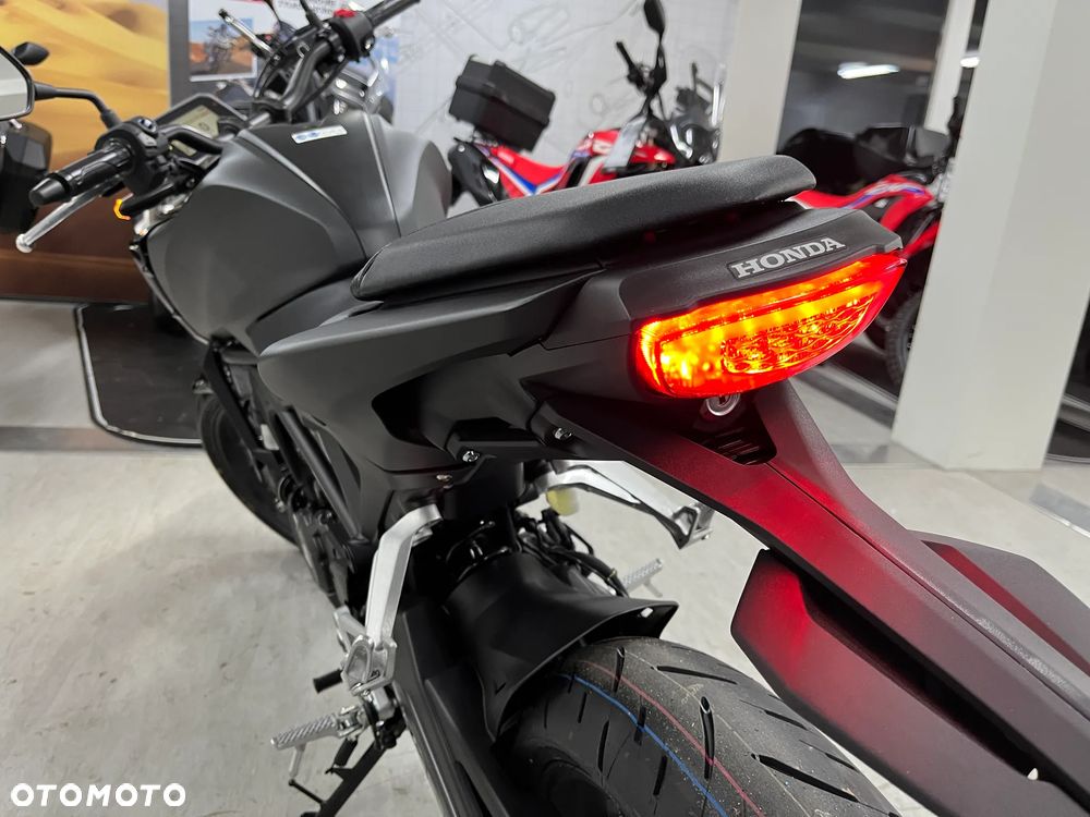 Honda CB - 11