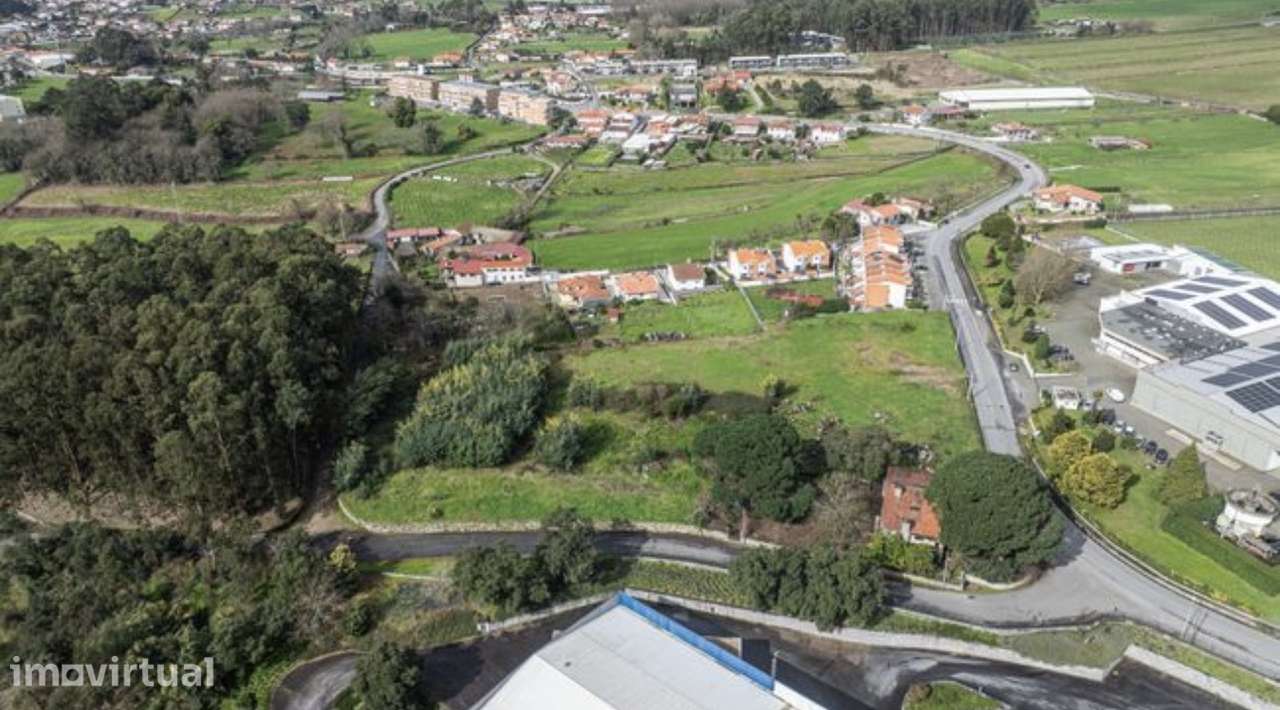 Terreno à venda em Vila Nova de Famalicão - Grande imagem: 3/8