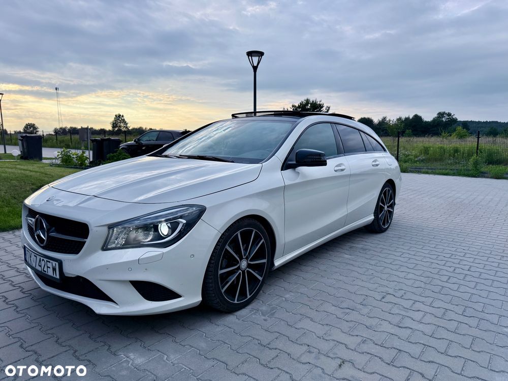 Mercedes-Benz CLA 200 7G-DCT - 4