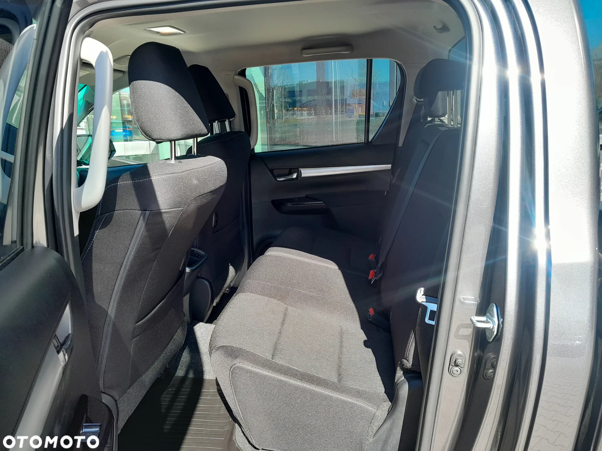 Toyota Hilux - 6