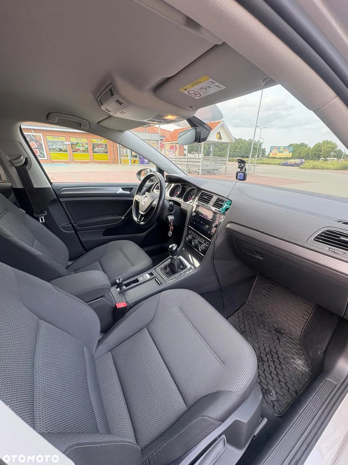 Volkswagen Golf VII 1.6 TDI BMT Comfortline - 8