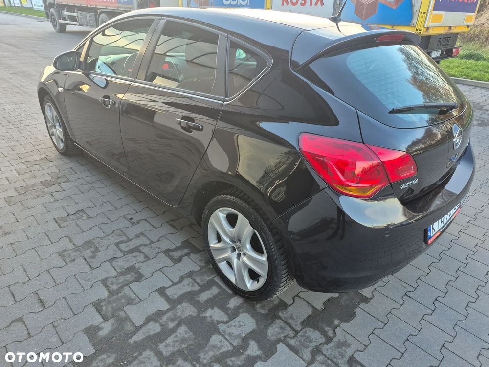 Opel Astra 1.4 Turbo Edition - 4
