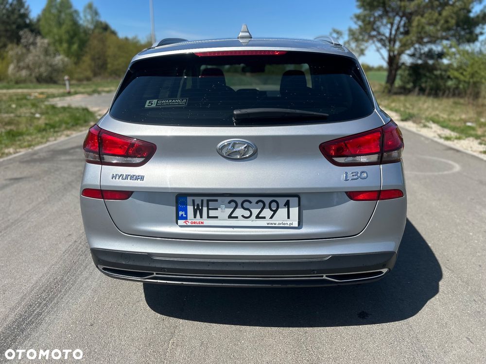 Hyundai i30 1.6 D Comfort DCT - 10