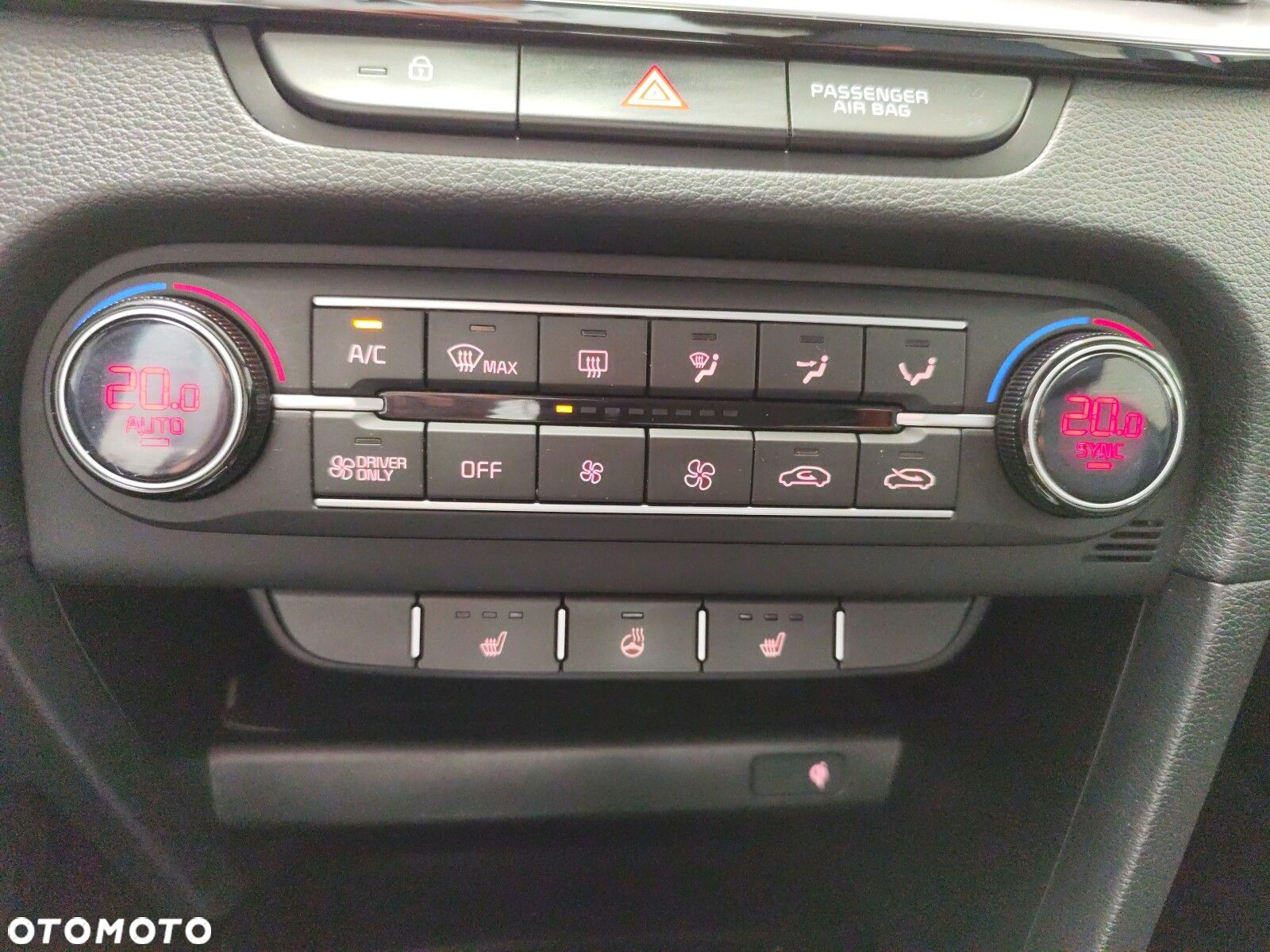 Kia XCeed - 27