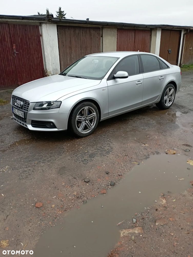 Audi A4 Limousine - 1