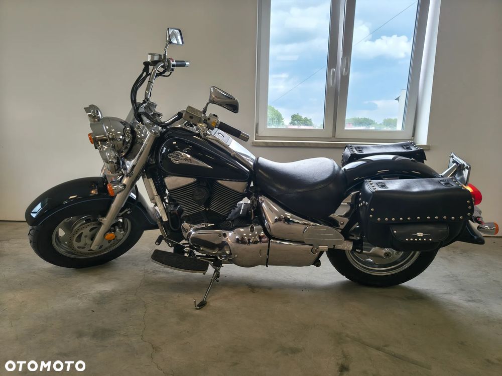 Suzuki Intruder - 2