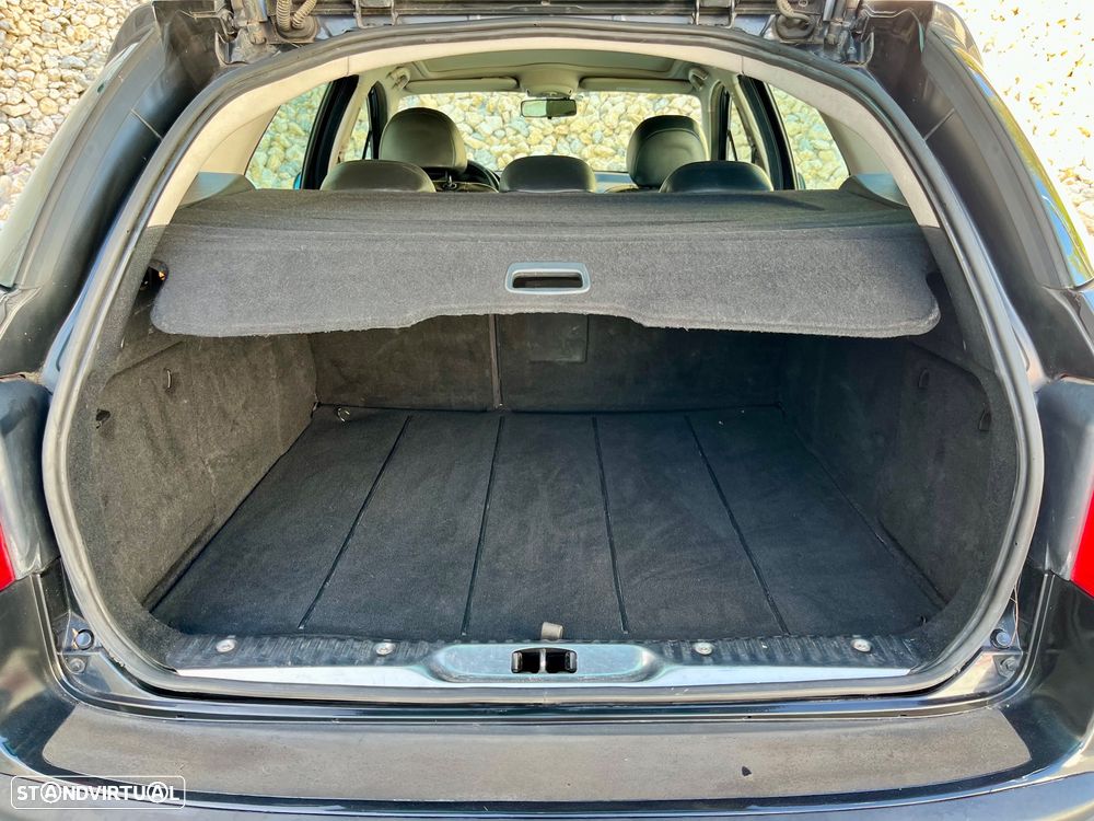 Peugeot 407 SW 2.2 HDi SE Navteq - 24