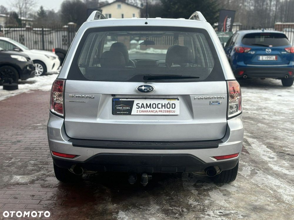 Subaru Forester 2.0 D Exclusive - 9