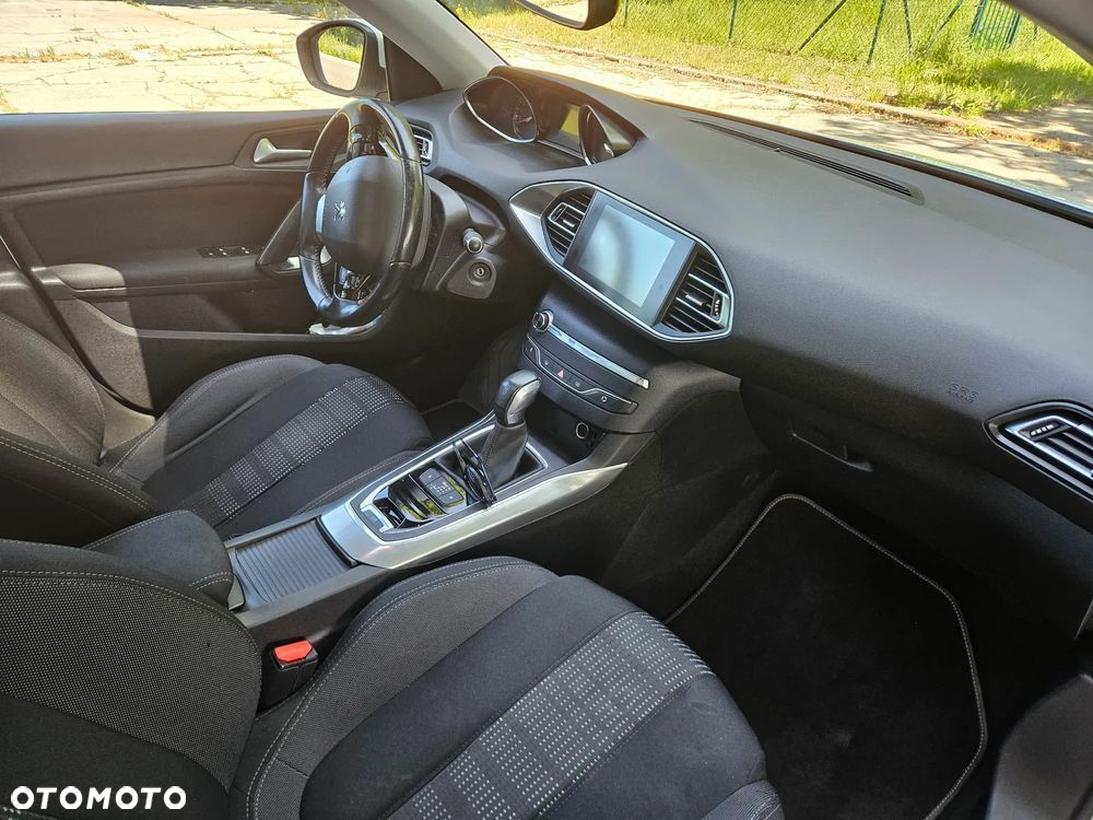 Peugeot 308 BlueHDi FAP 120 EAT6 Stop & Start Allure - 15