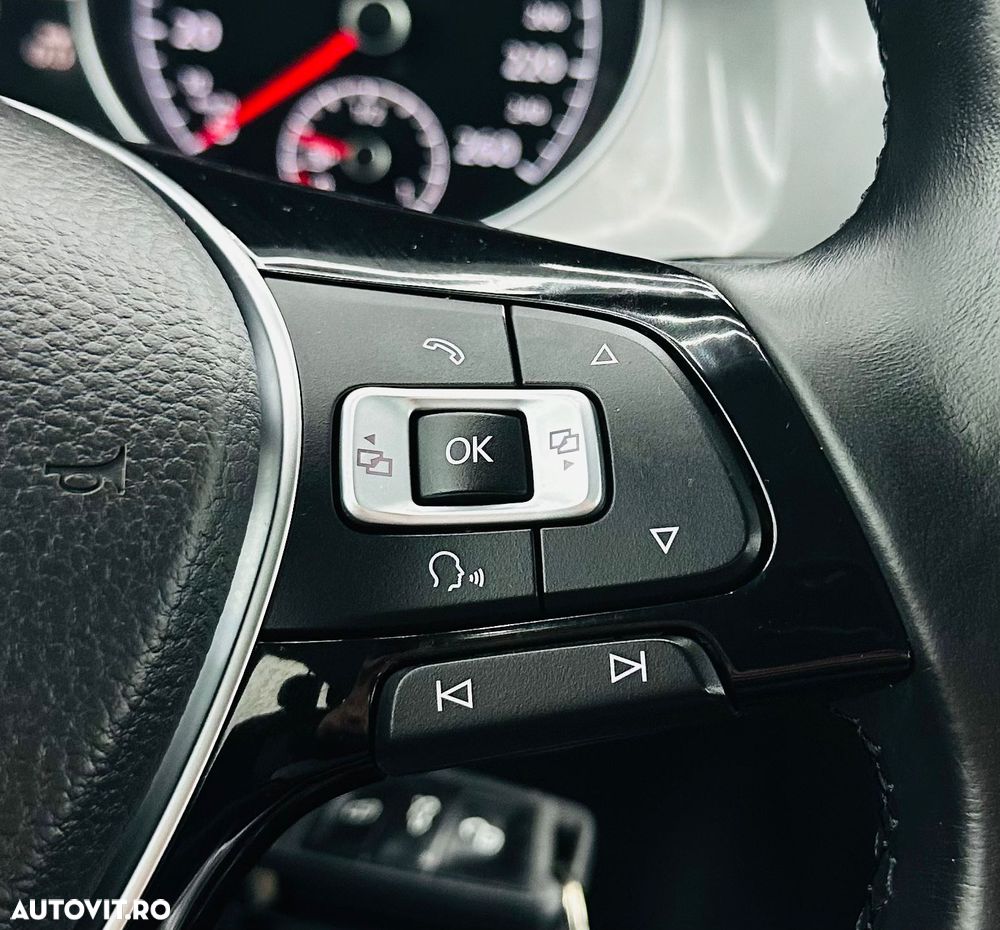 Volkswagen Golf 1.6 TDI BlueMotion Technology Comfortline - 27