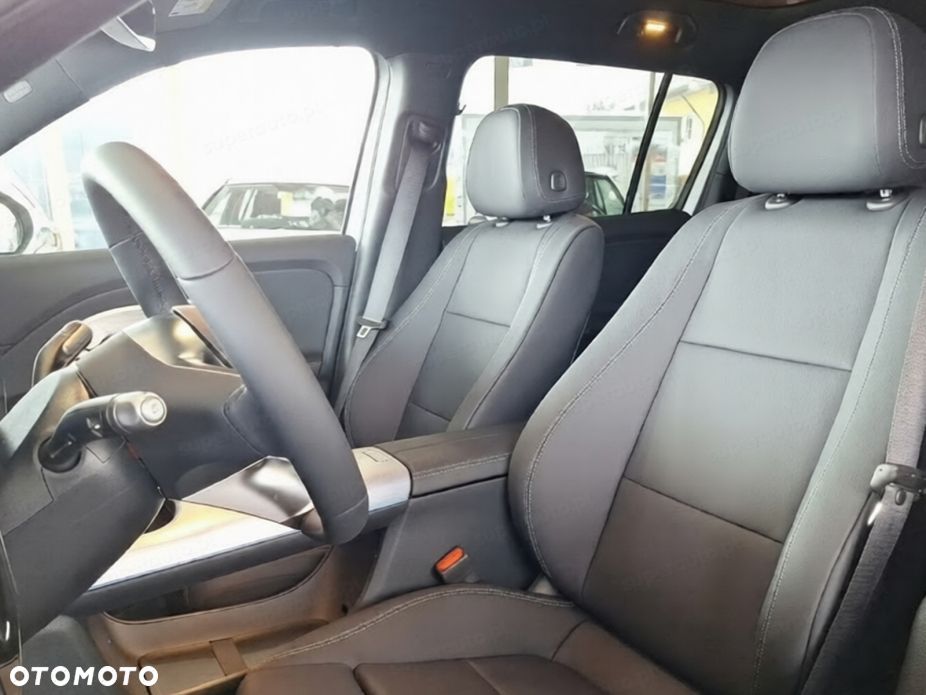 Mercedes-Benz GLB - 6