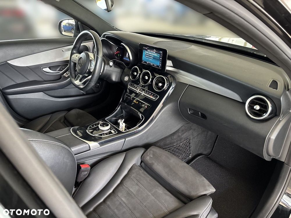 Mercedes-Benz Klasa C 180 9G-TRONIC - 18