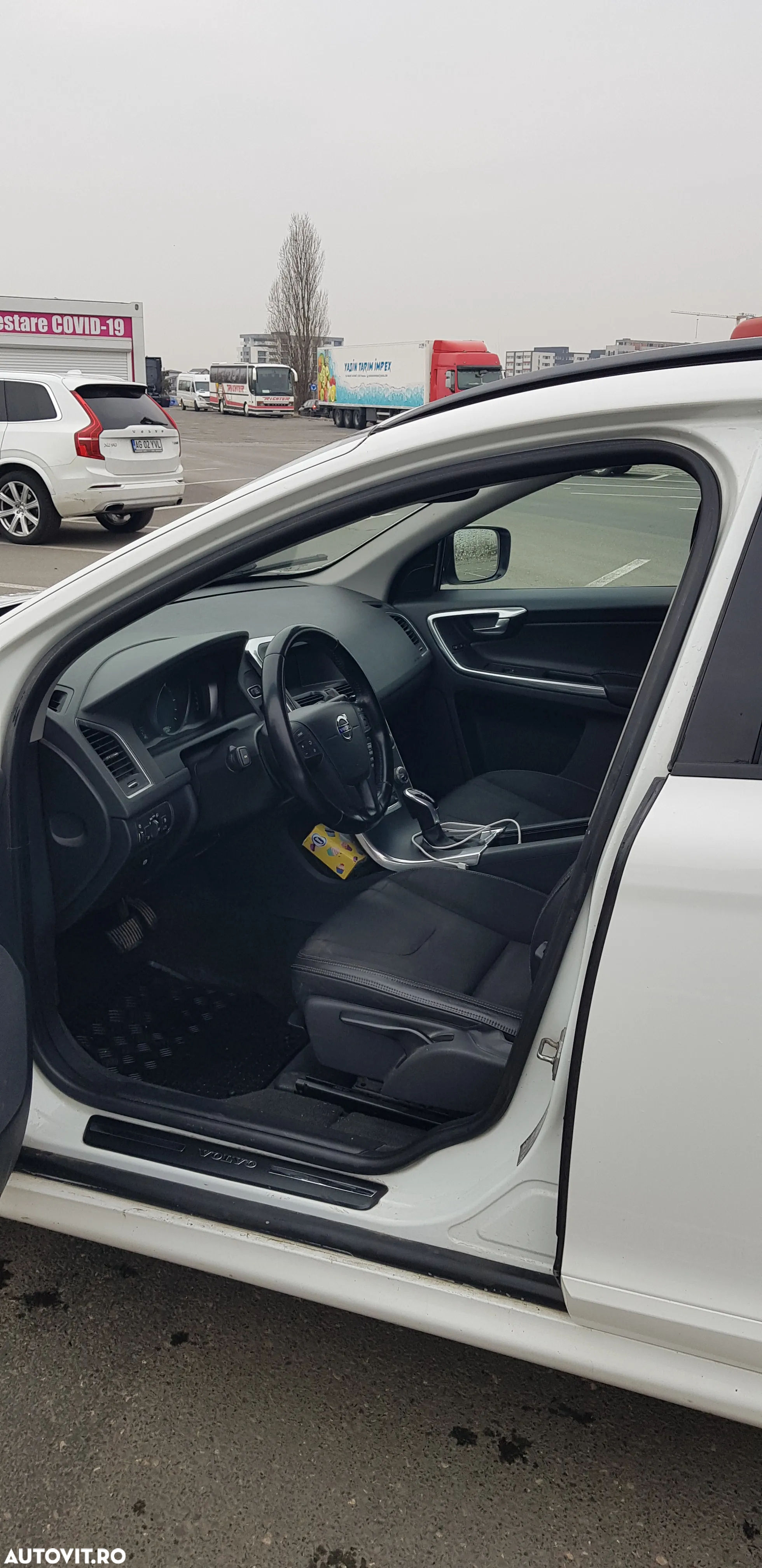 Volvo XC 60 D5AWD Kinetic - 3