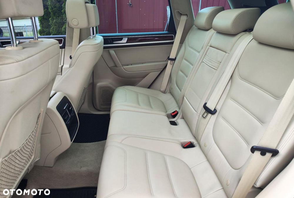 Volkswagen Touareg 3.0 V6 TDI BMT - 11