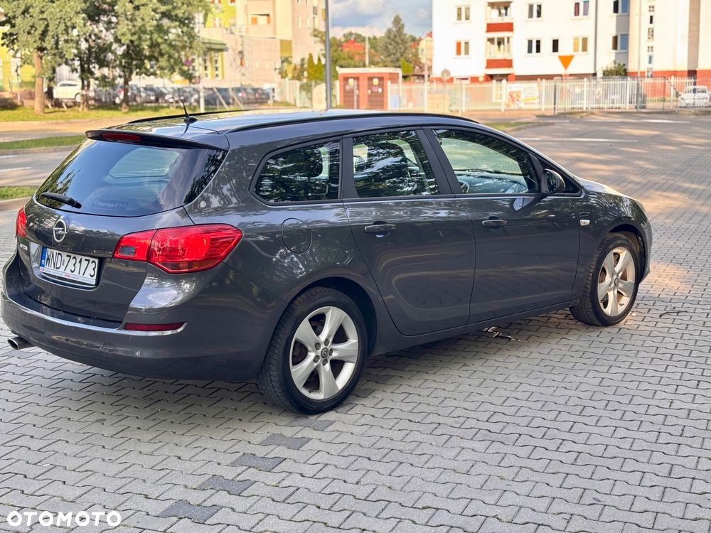 Opel Astra 1.4 T Enjoy - 6