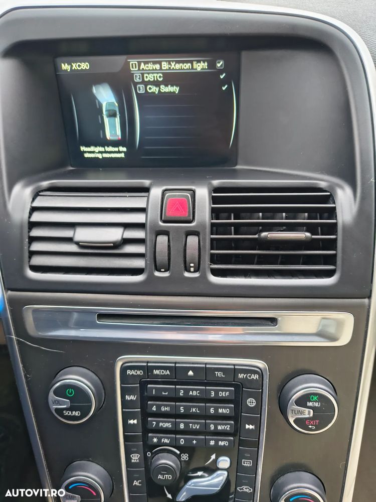 Volvo XC 60 D4 AWD Geartronic Momentum - 21