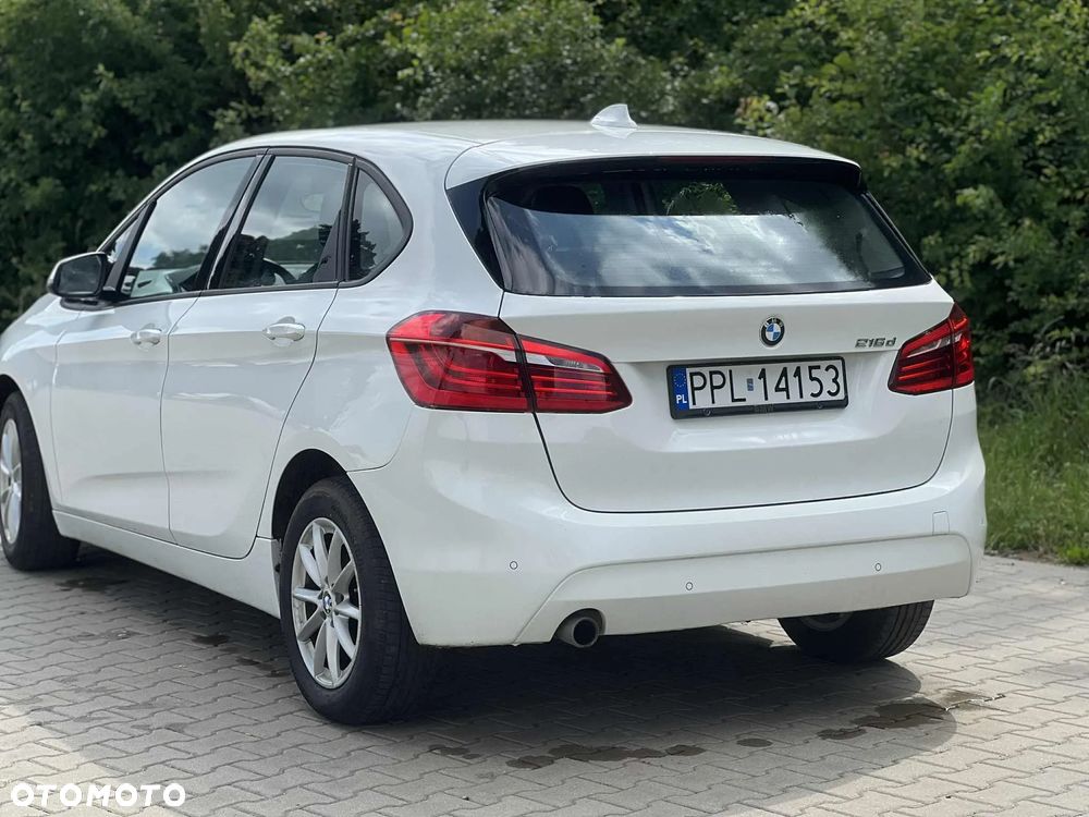 BMW Seria 2 216d - 5