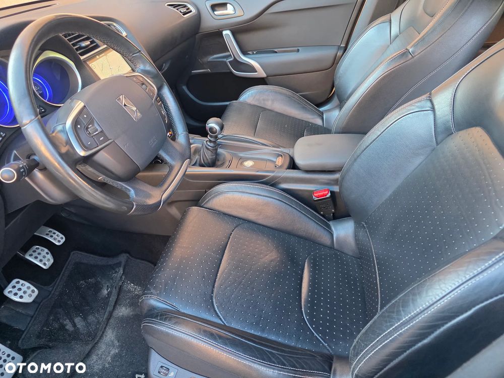 DS Automobiles DS 4 Crossback - 9